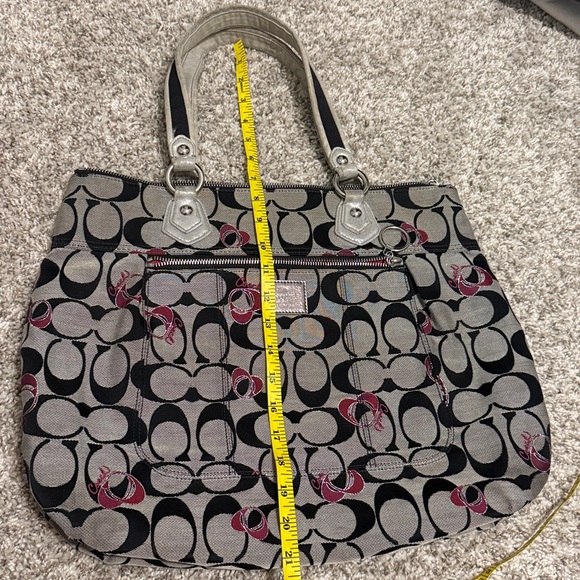 COACH Vintage Poppy Hearts Canvas CC Monogram Black and Gray Women's Large Bag - Picture 11 of 11
